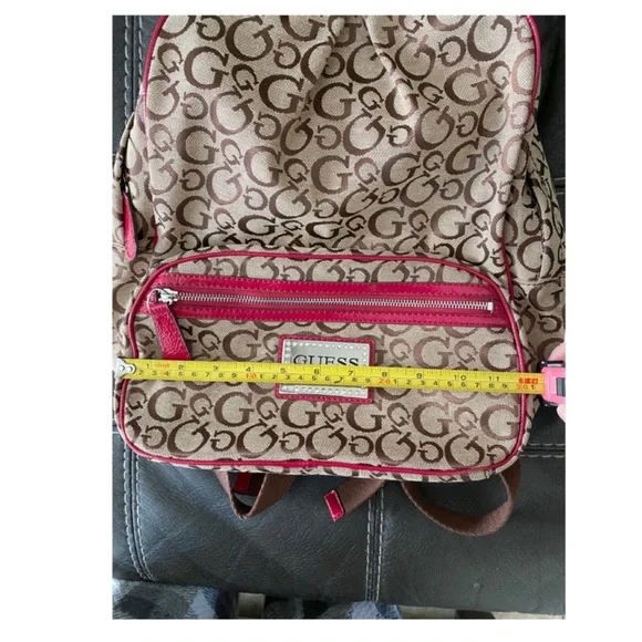 ‘Like-New Mini Guess Backpack’🎒💫 - Picture 15 of 16